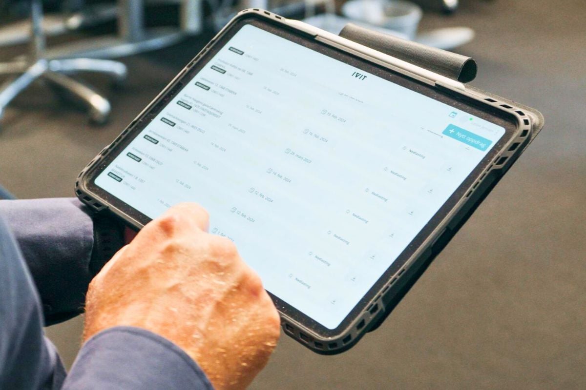 IVIT är ett digitalt besiktningssystem utvecklat av iVerdi – Metrias norska systerbolag inom Spir Group. Systemet stödjer besiktningsföretag i att arbeta mer strukturerat, effektivt och konsekvent från uppdrag till färdig rapport.